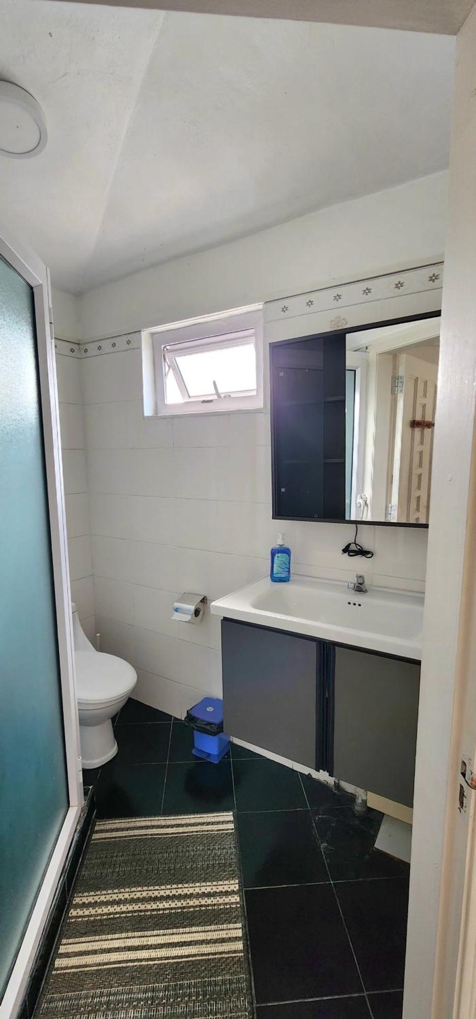 Lovely Studio Apartment With Views Of The Lagoon. غراند بايَ المظهر الخارجي الصورة